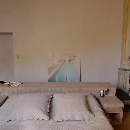 Luxury Two Bedroom In Apt, The Heart Of The Luberon *